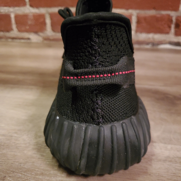 Yeezy Boost 350 V2 Bred (US 11) - Picture 3 of 3